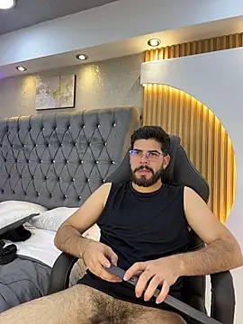 Онлайн чат XXX DomBoy_