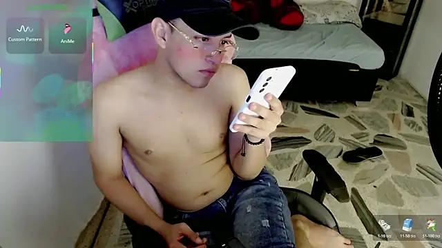 Top_and_bottom's Webcam Show