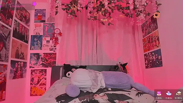 MissCurvyTop Chat XXX live