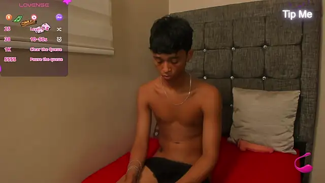 Little_Twink19x's Live XXX Chat