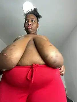 Chat XXX en directo de Breisy_bigboobs