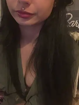 LaPetitechienne1's Live XXX Chat