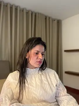 Zandrina 라이브 XXX 채팅
