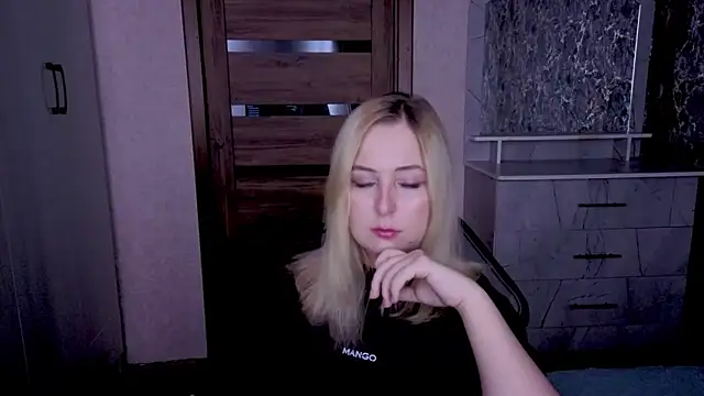 Kristy-Max Adlı Modelin Canlı XXX Sohbeti