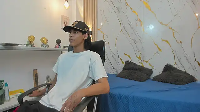 Zayn_Fox32's Live XXX Chat