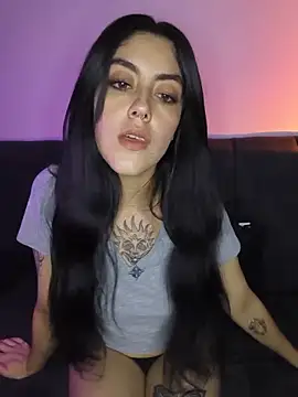 Mazikeen-- live XXX chat