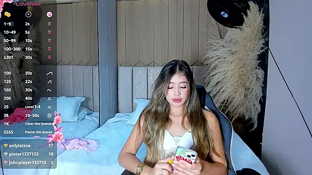 EmilyJohnsoon 现场XXX聊天