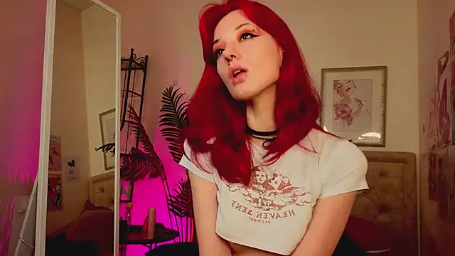 Chat +18 de GinaSpicey ao vivo