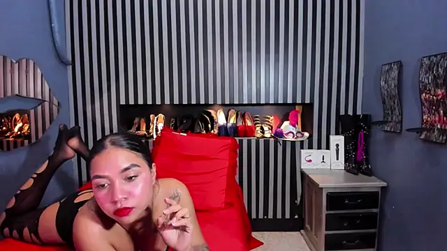 MiaWolton's Webcam Show