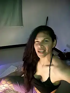 _aish_a Adlı Modelin Canlı XXX Sohbeti