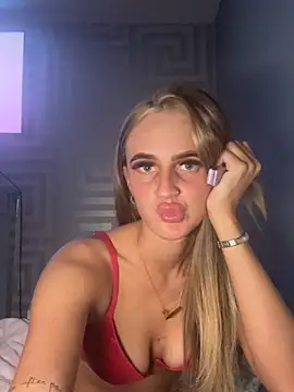Exotic-Elsie Show in webcam