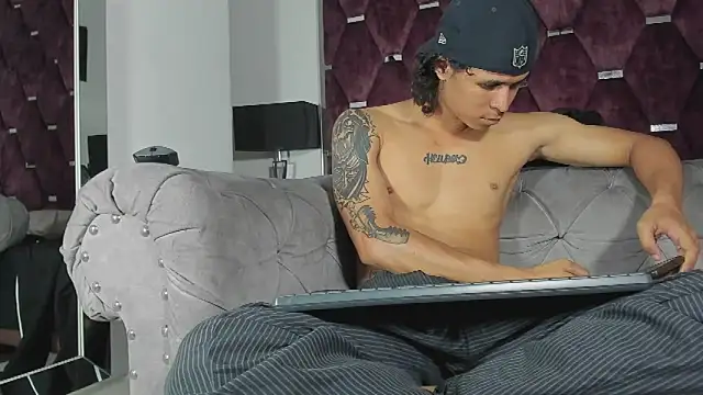 TonyBenedetti Show Webcam