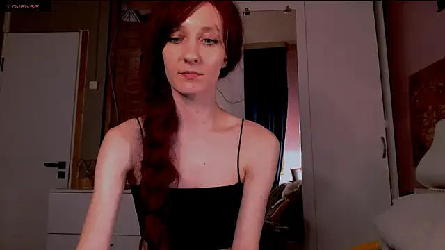 bzzz_bzzz Live XXX Chat
