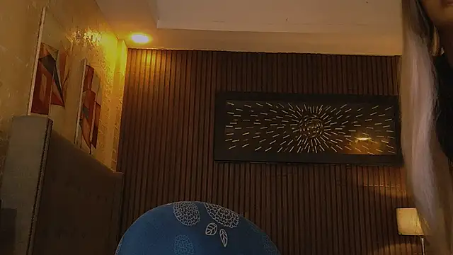 Вебкам-шоу ElegantKellyTS