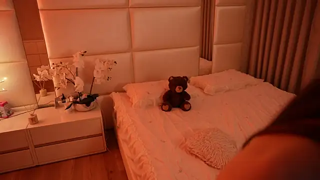 Lilly_Colins' Live XXX Chat