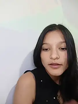 Chat +18 de Sweet_Innocence_ ao vivo