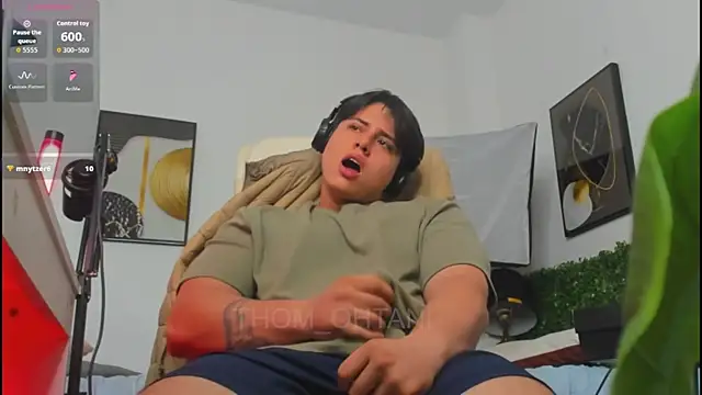 Chat +18 de Thom_Ohtani ao vivo