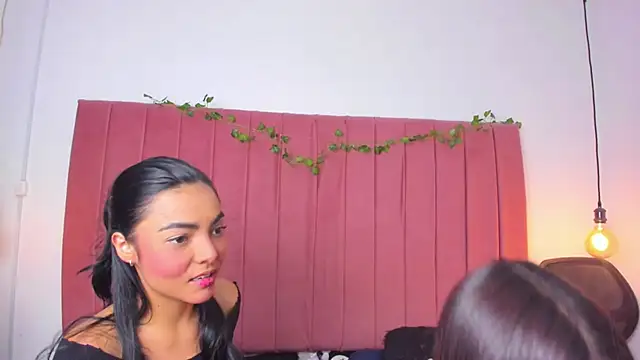 Онлайн чат XXX ana_foxi