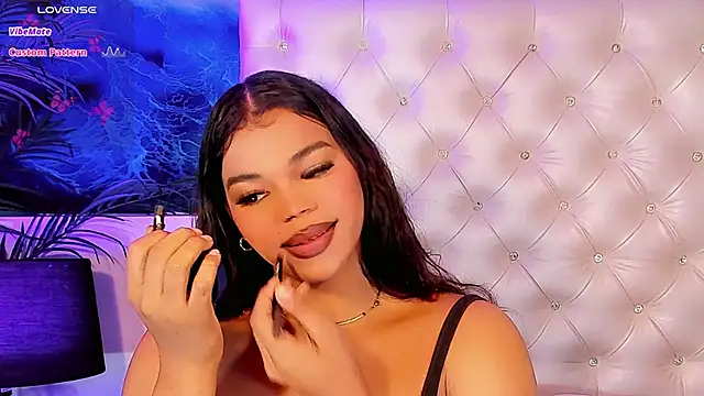 Keira_Fox31's Webcam Show