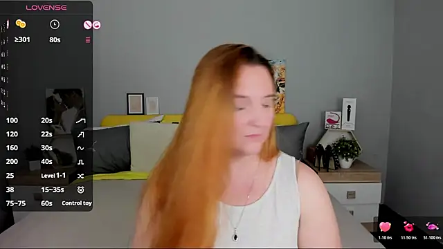 BabeLessi Live XXX Chat