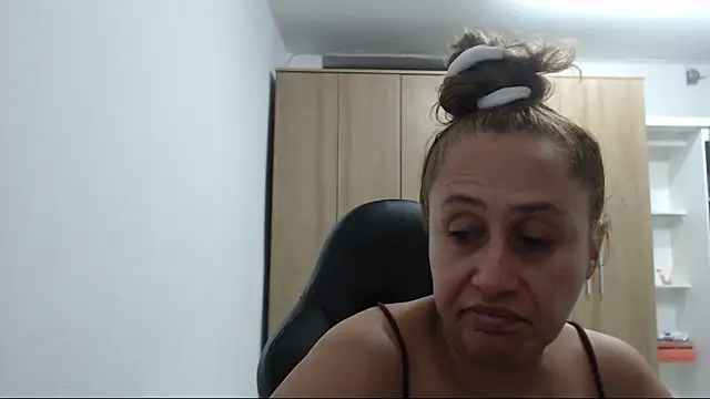 Živý XXX chat RoxanaLove9