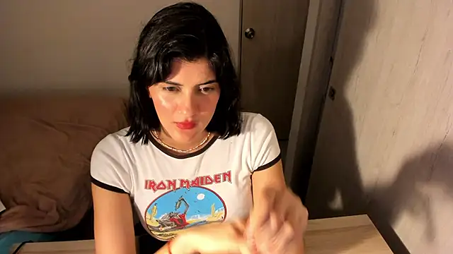 misstoya Adlı Modelin Canlı XXX Sohbeti