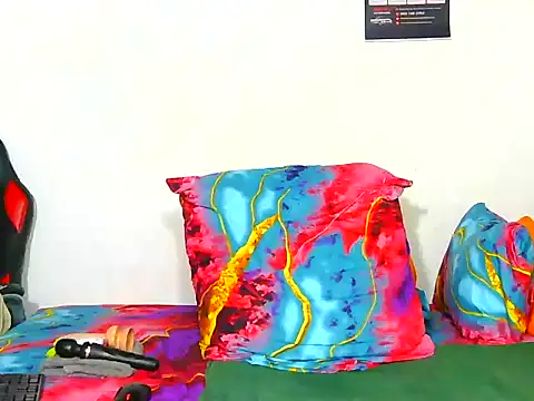 White_Ferrari's Live XXX Chat