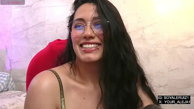 Chat +18 de Your_Aleja15 ao vivo