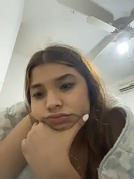 baddieasiantv Adlı Modelin Canlı XXX Sohbeti
