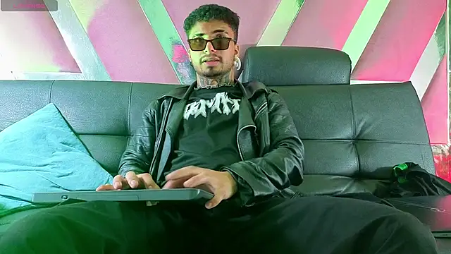 Chat +18 de JuanCamiilo_66 ao vivo