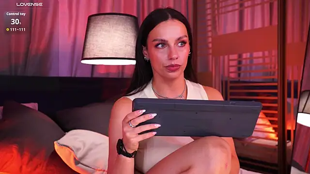 LunaNight Adlı Modelin Web Kamerası Şovu