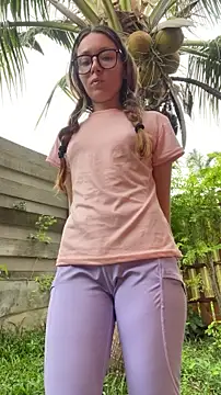 แชท XXX สดของ Mini_girl_do_it_better