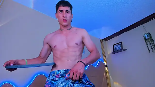 Dark_Valentino_ 网络视讯表演