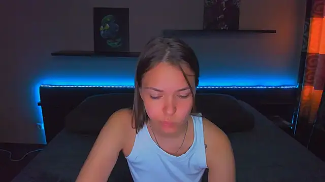 AlexaBarkley Adlı Modelin Canlı XXX Sohbeti