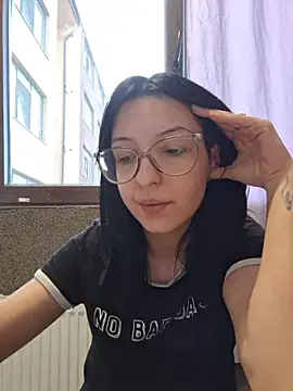 AllexyAle Webcam show