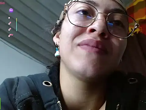 XXX chat uživo modela Amitlu_