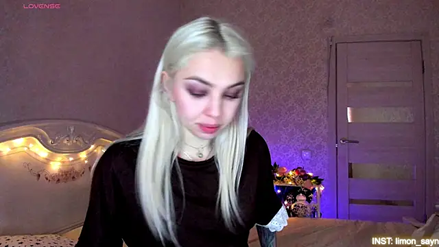 Chat +18 de LillyMoure_ ao vivo