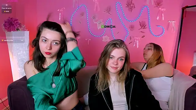 veronica_bubble élő XXX-chatje