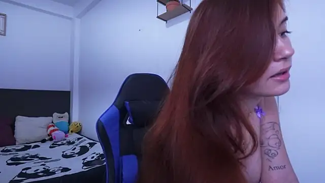 AliciaBasch Show in webcam
