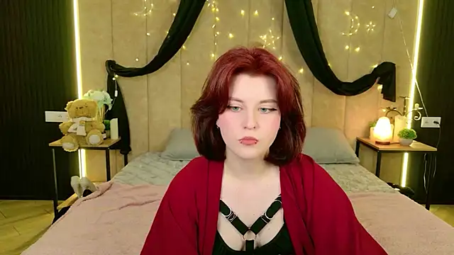 Milana_Bold Chat XXX live