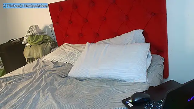 NicoDavisOfficial Webcam show