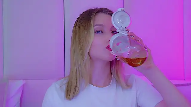 StacyEvances' Live XXX Chat