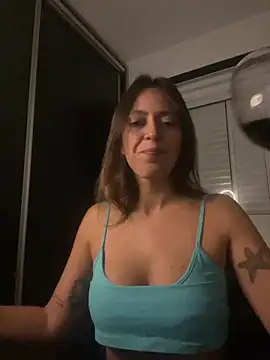 Gipoltergeist Adlı Modelin Canlı XXX Sohbeti