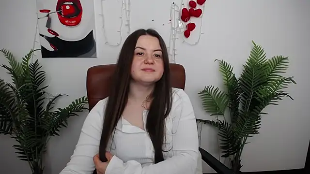 MavkaCute Adlı Modelin Canlı XXX Sohbeti