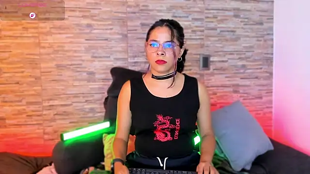 nath_redrex élő XXX-chatje