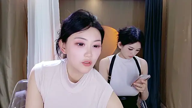 Banana-Milk69's Live XXX Chat