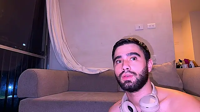 zack_sullivan22 Chat XXX live