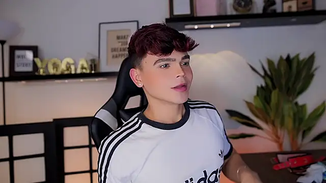 XXX chat uživo modela PRINCE_STEV