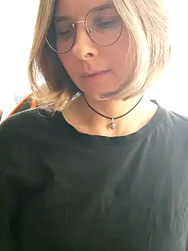 Aashikalaa's Live XXX Chat