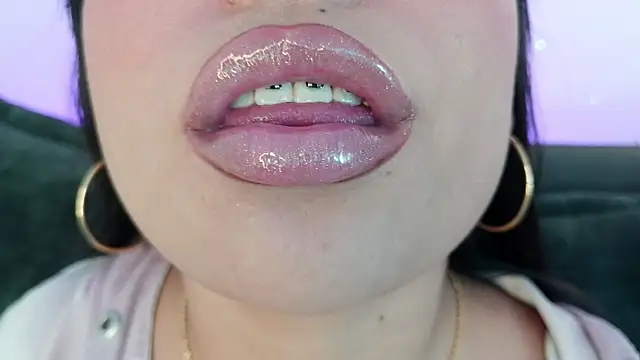 Živý XXX chat mia_roux1